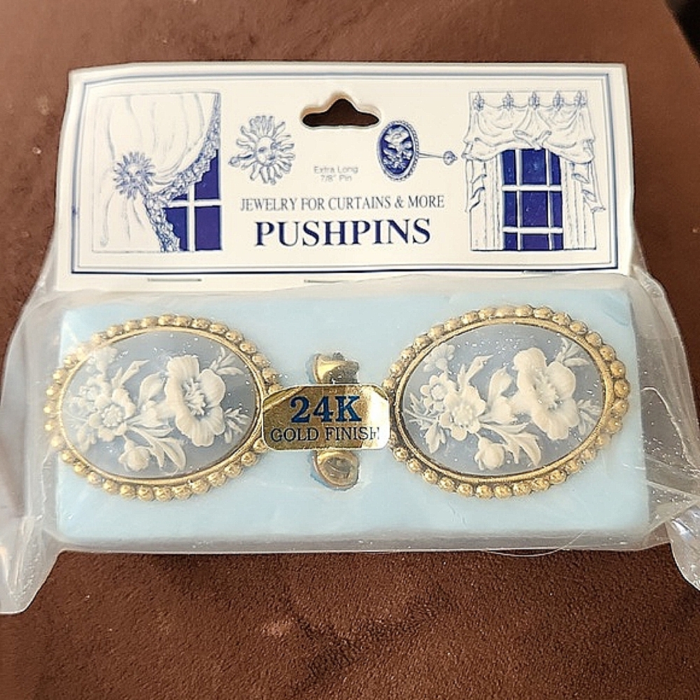 Curtain Push Pins. Vintage, 24K gold finish. Still sealed in orig. pkg.